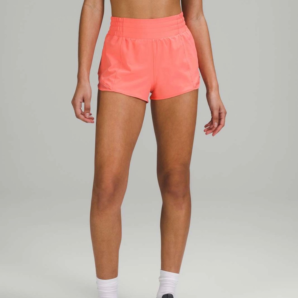 Lululemon hotty hot short size 10 high rise 2.5 inch raspberry cream